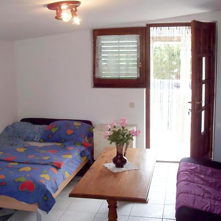 ויר Apartments Tuka Near The Beach מראה חיצוני תמונה