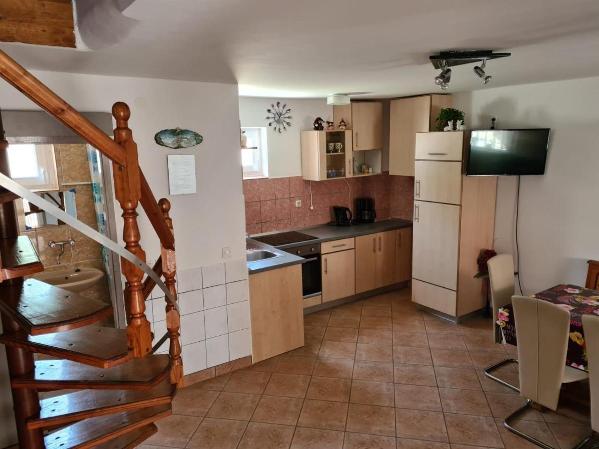 ויר Apartments Tuka Near The Beach מראה חיצוני תמונה
