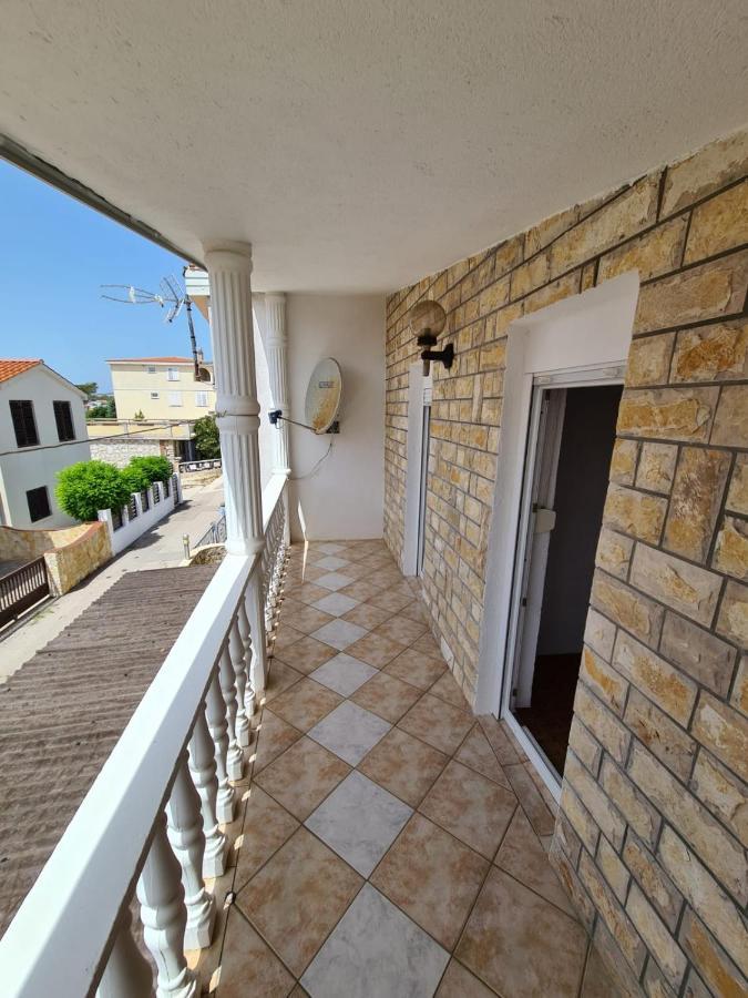 ויר Apartments Tuka Near The Beach מראה חיצוני תמונה
